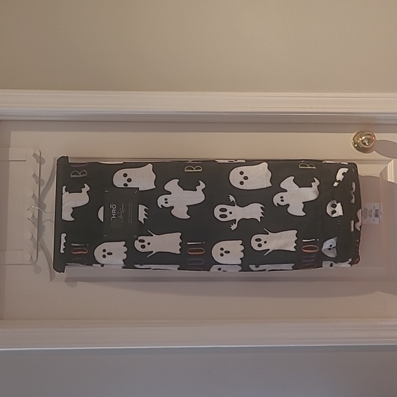 Halloween Ghost Throw - Picture 2 of 5